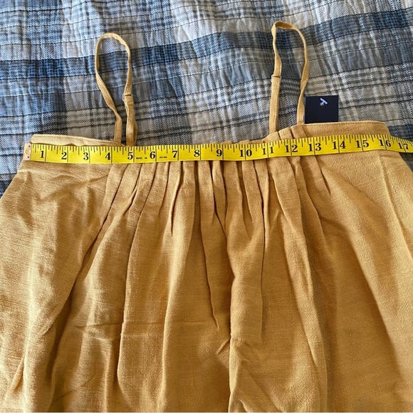 Reset by Jane NWT Linen Top Strappy Pleated Front Flowy Mustard Yellow: Small - Picture 8 of 9